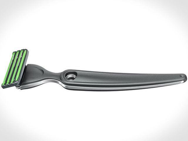 Defender Razor